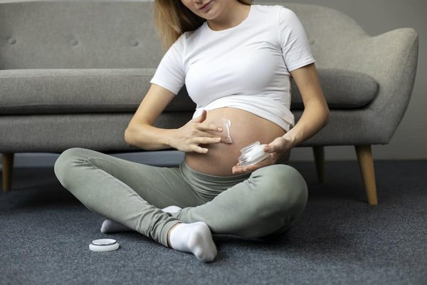 Assurance et grossesse : quels sont vos droits et options ?